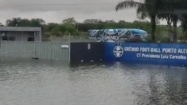 Chuvas no RS: centros de treinamentos de Inter e Grêmio ficam alagados