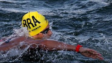 Guilherme "Cachorrão" abandona prova da maratona aquática realizada no rio Sena