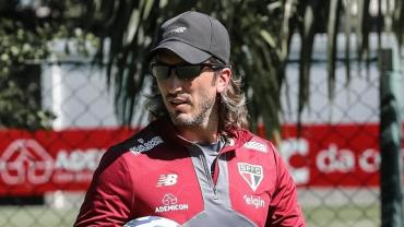 Zubeldía pede demissão do São Paulo após início ruim no Brasileirão