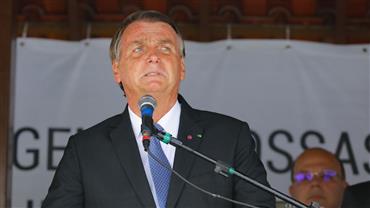 Bolsonaro destaca ações adotadas durante a pandemia para evitar desemprego