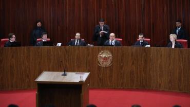 TSE deve encerrar nesta sexta (9) julgamento do pedido de cassação da chapa de Dilma