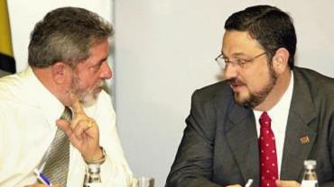 Lula estaria "decepcionado" com Antonio Palocci, diz jornal