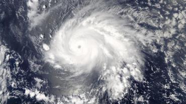 Maria se transforma em furacão rumo às Antilhas e a Porto Rico