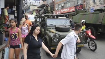 Após tiroteios e cerco, ministro diz que há 'estabilização' na Rocinha