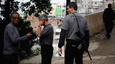 Forças de segurança realizam operação em morros da região central do Rio de Janeiro