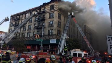 Incêndio atinge prédio em Nova York