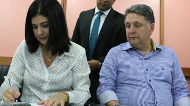 Ex-governadores do RJ Anthony e Rosinha Garotinho são presos