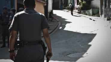 Polícia discute possibilidade de desmobilizar UPPs "asfixiadas pelo crime"