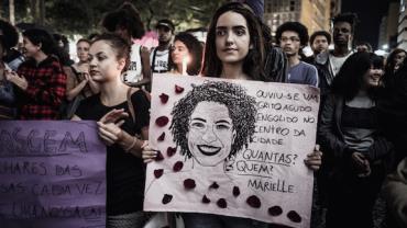 Ato por Marielle e Anderson reúne milhares no centro do Rio