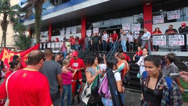 Aliados de Lula comparecem à sede do Sindicato dos Metalúrgicos
