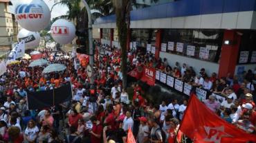 Lula ficará junto com a militância em São Bernardo do Campo, diz Gleisi Hoffmann