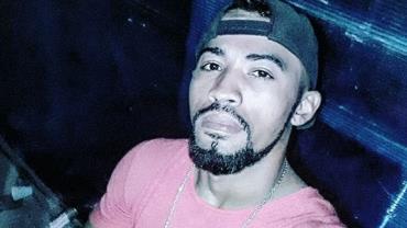 DJ morre eletrocutado enquanto ouvia música no notebook no Piauí