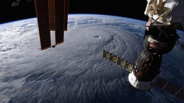 Astronauta fotografa furacão que se aproxima do Havaí
