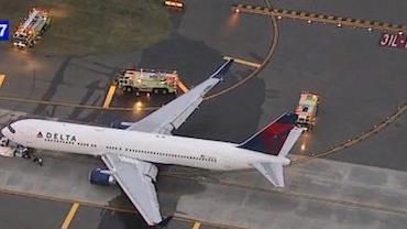 Avião que saiu de São Paulo faz pouso de emergência em Nova York