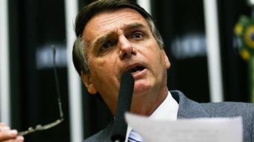 "Não é o momento", avalia Bolsonaro sobre aumento salarial para ministros do STF