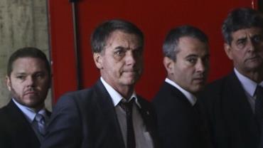 Bolsonaro diz que Trabalho "vai continuar com status de ministério"