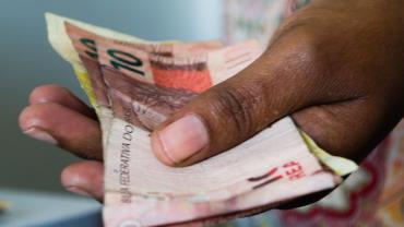 Governo quer limitar saques do FGTS a R$ 500 em nova proposta
