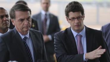 Bolsonaro: petróleo pode ter sido despejado "criminosamente"