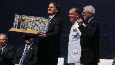 Em apresentação de novo submarino, Bolsonaro discursa sobre soberania