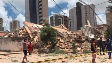 Prédio residencial de 7 andares desaba em Fortaleza