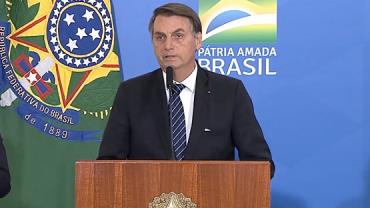 Bolsonaro anuncia 13° para beneficiários do Bolsa Família