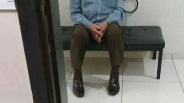 Idoso de 88 anos é preso após assediar adolescente em ponto de ônibus