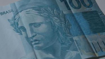 Governo reduz estimativa de salário mínimo para R$ 1.031 em 2020