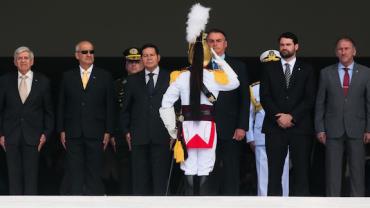 Problemas de governança desestimulam carreira política, diz Bolsonaro