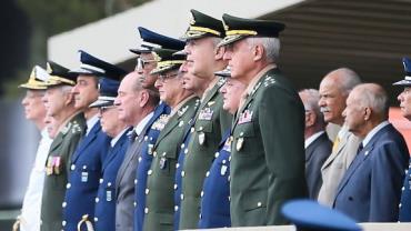 Governo dá aval para comissão reavaliar a previdência de militares