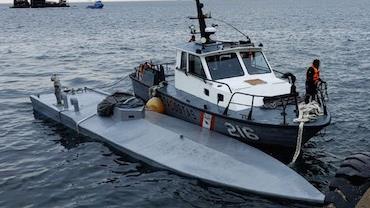 Submarino é apreendido com 2 toneladas de cocaína no Peru; assista