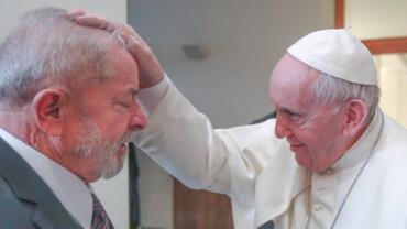 "É bom vê-lo caminhando pela rua", diz Papa a Lula em encontro