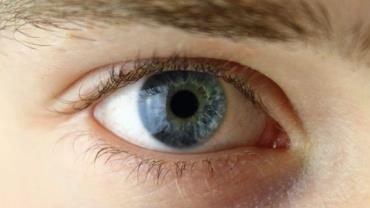 Estudos revelam que os olhos são uma porta de entrada para o coronavírus; lágrimas podem espalhar