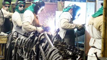 Depois de dois meses em queda, produção industrial cresce 7% em maio