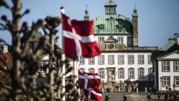 Dinamarca cria passaporte de Covid-19 negativo para população poder viajar