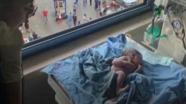 Mãe deu à luz sem anestesia e em estado de choque durante explosão no Líbano