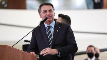 Bolsonaro descarta Renda Brasil e anuncia continuidade do Bolsa Família até 2022
