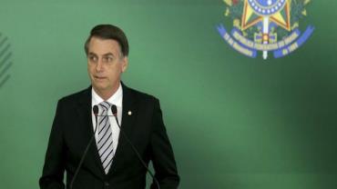 Bolsonaro recebe credenciais de cinco novos embaixadores no Brasil