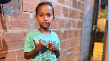 Menino de 7 anos morre após ser atingido por poste no Rio de Janeiro
