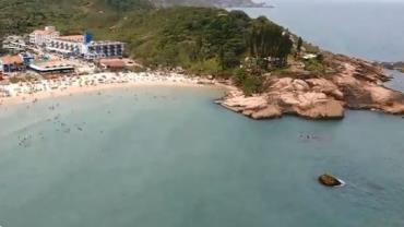 Jovem morre e amiga fica ferida após acidente em praia de Florianópolis