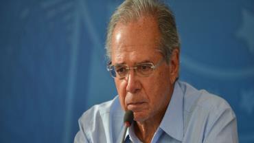 Brasil está oficialmente saindo da recessão, afirma Paulo Guedes