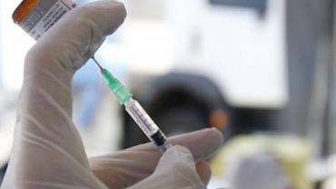 FDA abre caminho para registro de vacina da Moderna nos EUA