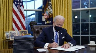 Biden aceitará mais refugiados nos EUA após anos de restrições