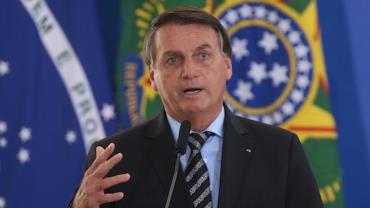 Bolsonaro reúne ministros e Petrobras para discutir preço dos combustíveis