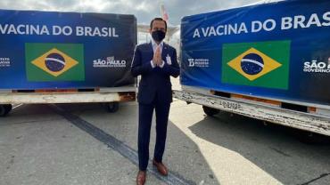 Novo lote de insumos para produção da CoronaVac chega a São Paulo