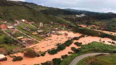 Chuva provocam alagamentos, deslizamentos e mortes em Santa Maria de Itabira (MG)