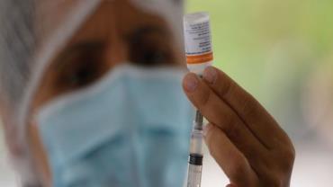 Estado do Rio lança calendário único de vacinação da covid-19