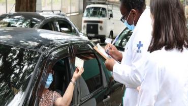 SP abre vacinação dos profissionais de saúde a partir de 47 anos
