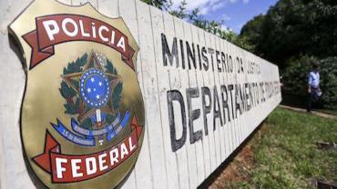 Polícia Federal faz operação contra tráfico de drogas em cinco estados