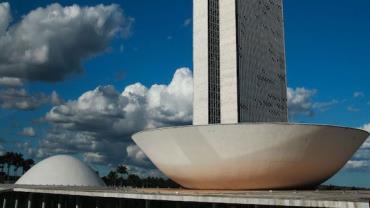 Câmara aprova medida sobre renegociação de dívidas de empresas