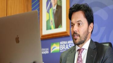 Fábio Faria assina portaria de criação do programa Digitaliza Brasil